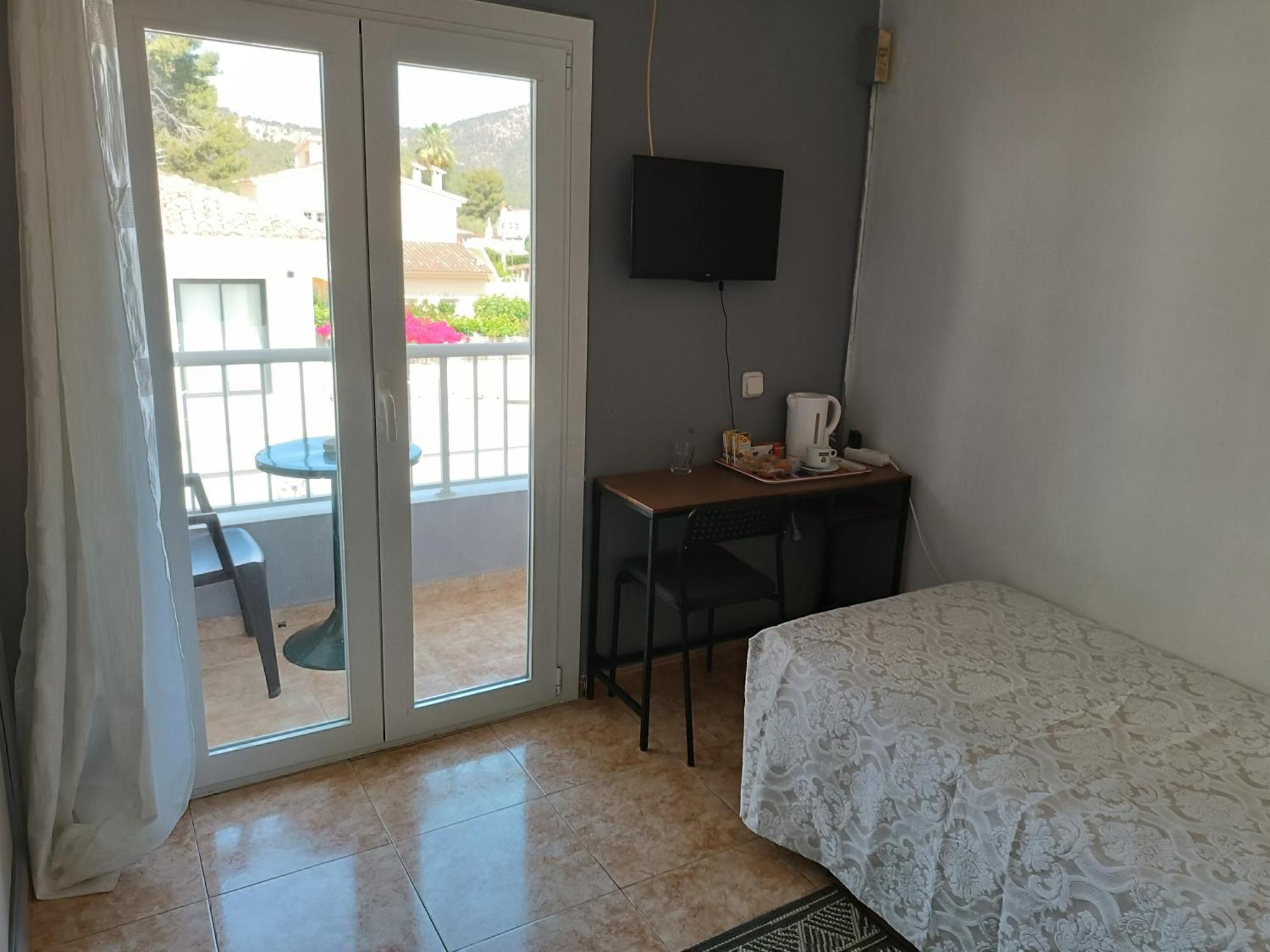 Hostal Bélgica Palmanova Habitación foto